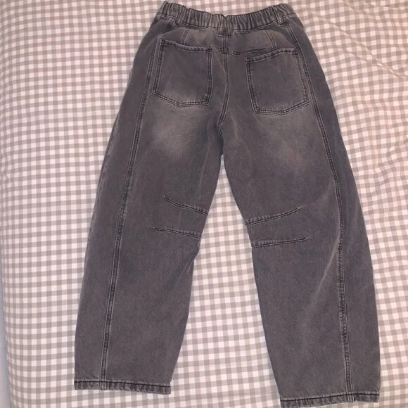 Aaron & Amber Barrel Jeans, Washed Grey - Picture 2 of 4